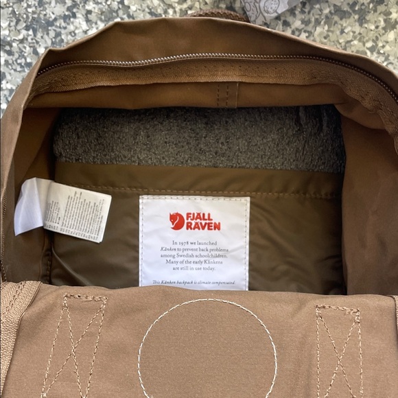 Fjallraven Kånken Mini Backpack in Brown - Picture 4 of 5